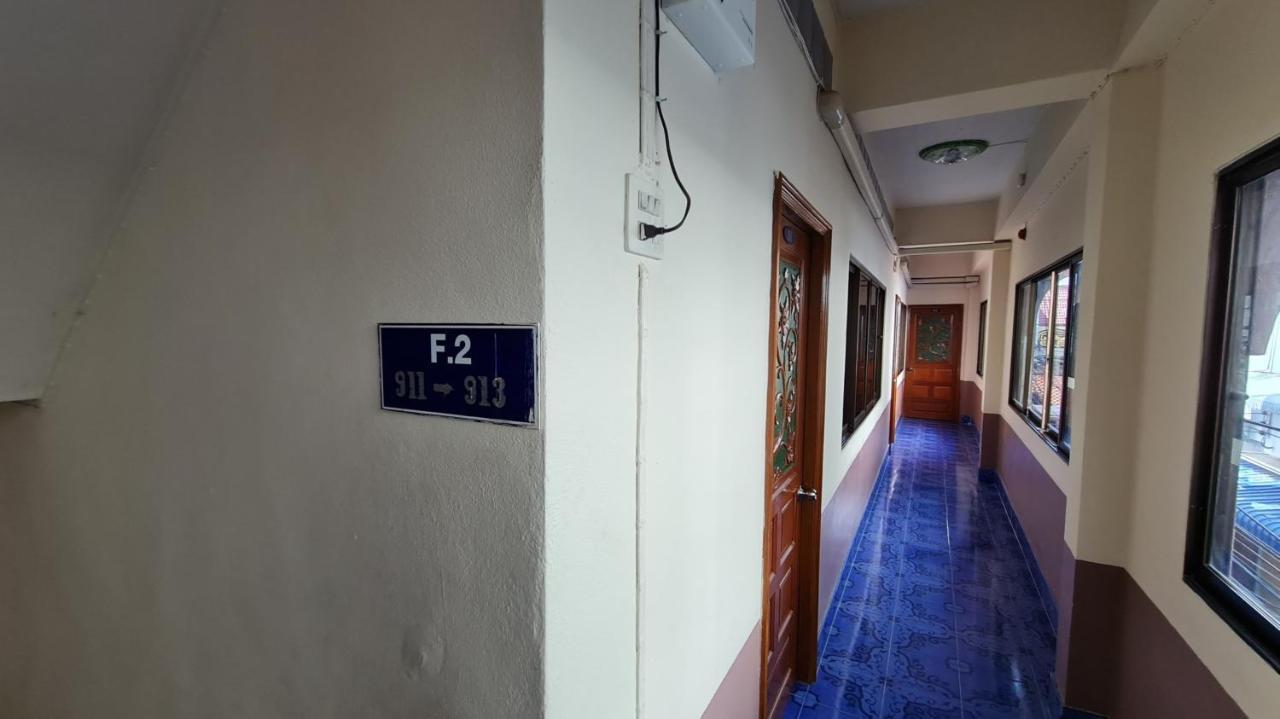 Vech Guesthouse Patong Екстериор снимка